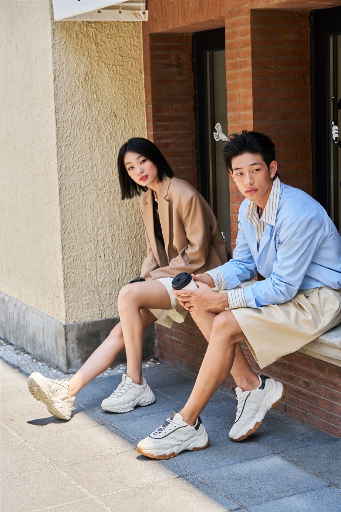 Robin Elliott tweet media