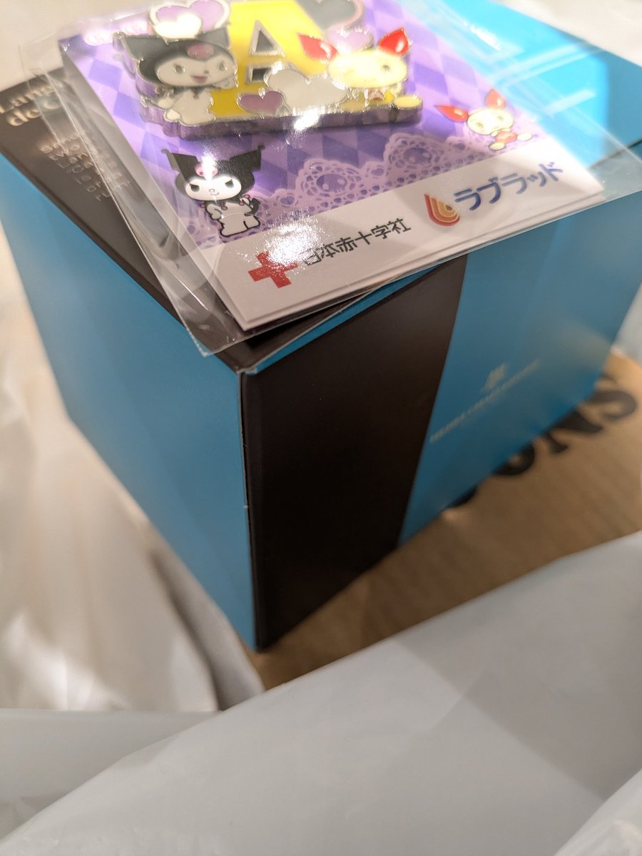 ASU_Cycling's tweet photo. 予約して献血に行くと色々もらえました☺

チョコクッキーとスヌーピーのマグカップ(*´ω`*)
ポイント貯まってたみたいでキーホルダーも🤤 https://t.co/9ddpuvGOVb