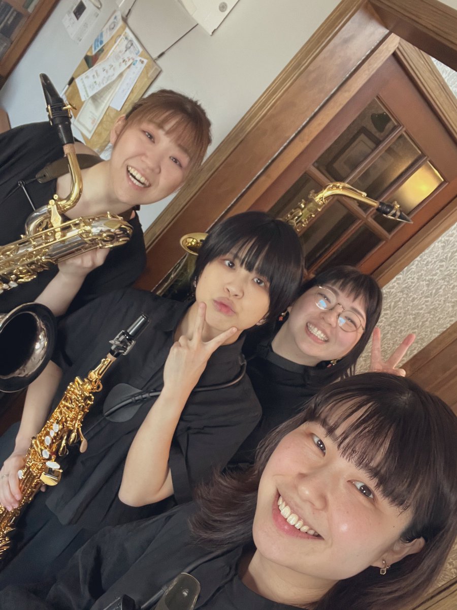 NOKSaxQuartet's tweet photo. \\💐マチネ公演、終演✨//
11thコンサート、お昼の公演が終了しました！！
ご来場いただいた皆さま、本当にありがとうございました😊♫

17時からはソワレ公演！！
お楽しみいただけるよう、精一杯演奏���せていただきます〜！
どうぞよろしくお願いいたします☺️💫 https://t.co/5AZDNEYnvC