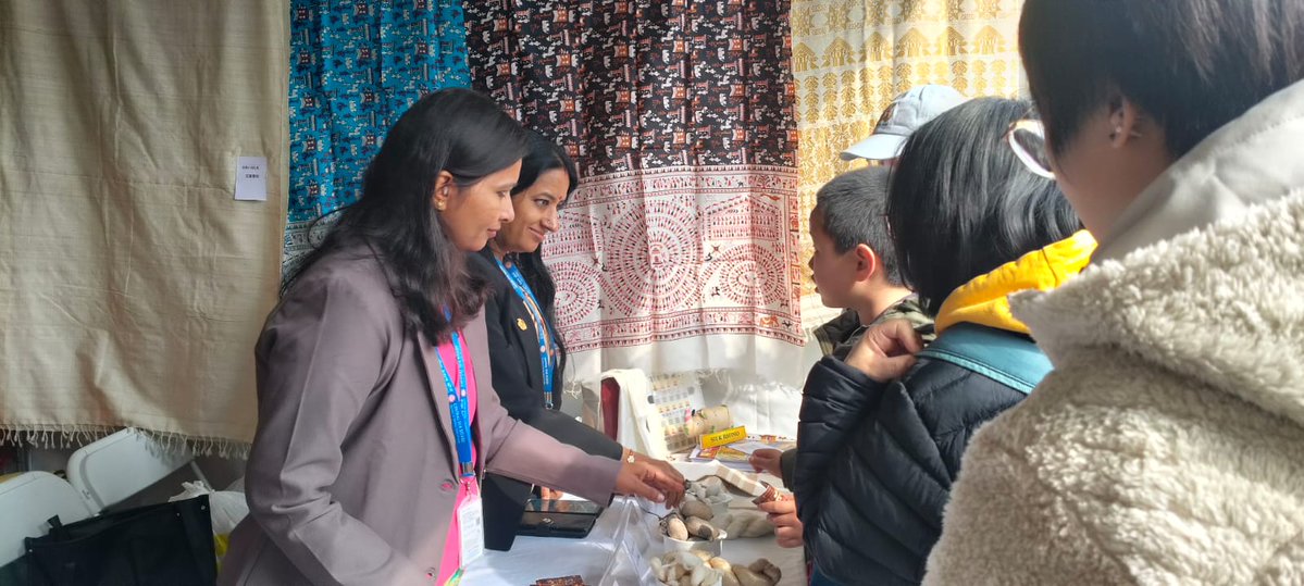 Ministry of Textiles tweet media