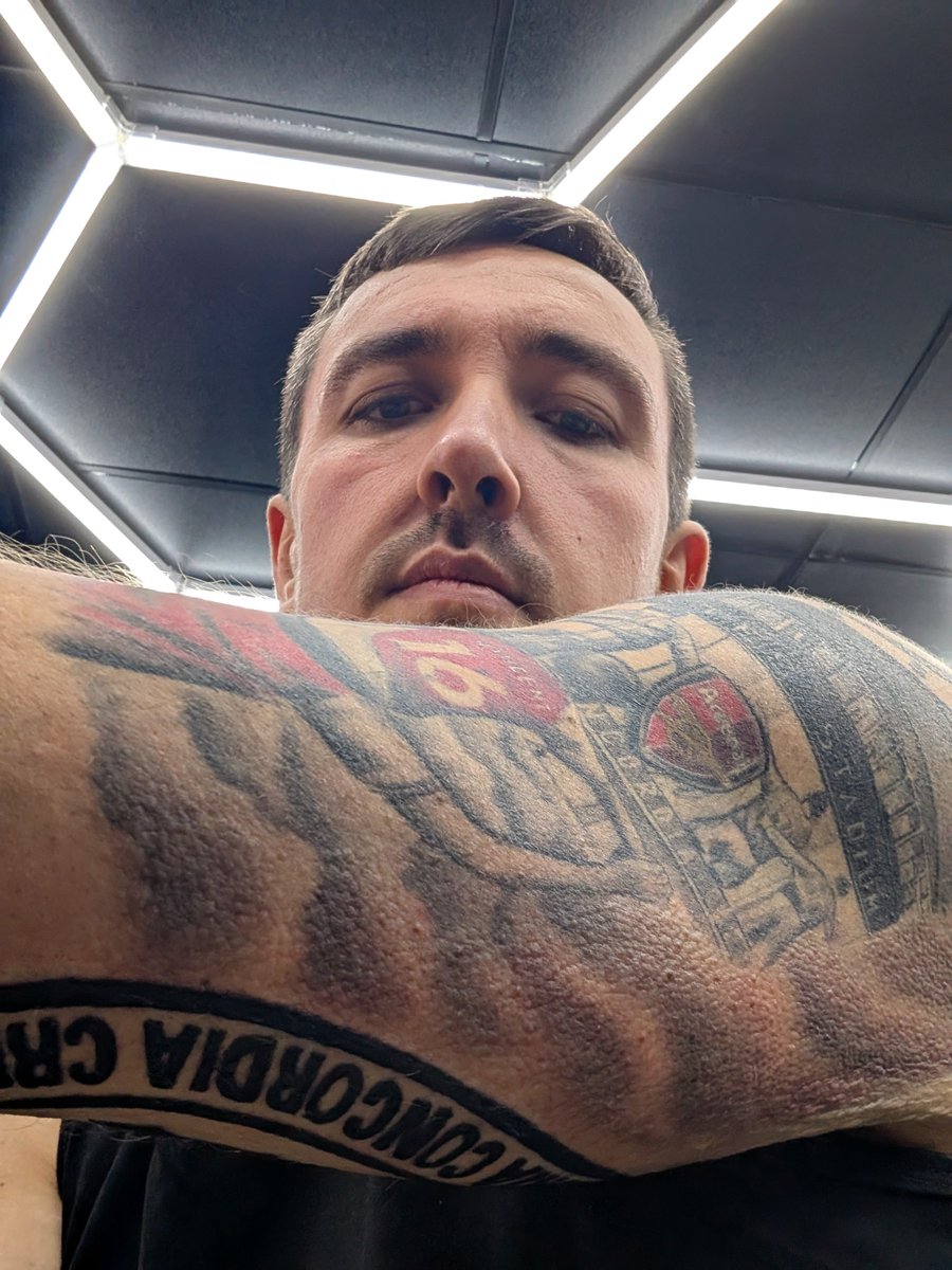 Mike 🔴⚪ tweet media