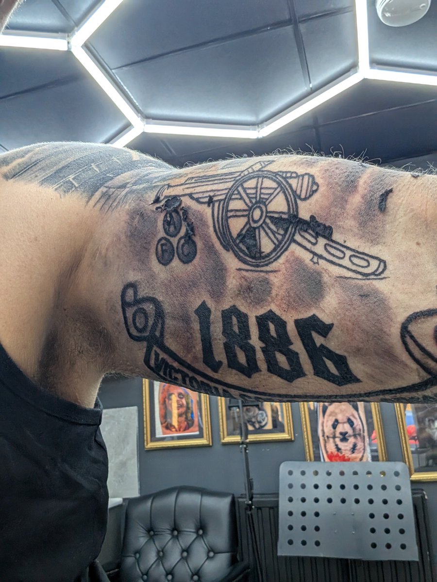 Mike 🔴⚪ tweet media