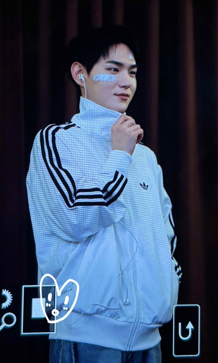 become_bdc's tweet photo. 여전한 그...🥹

#홍성준 #HONGSEONGJUN https://t.co/VoN2gfufKl