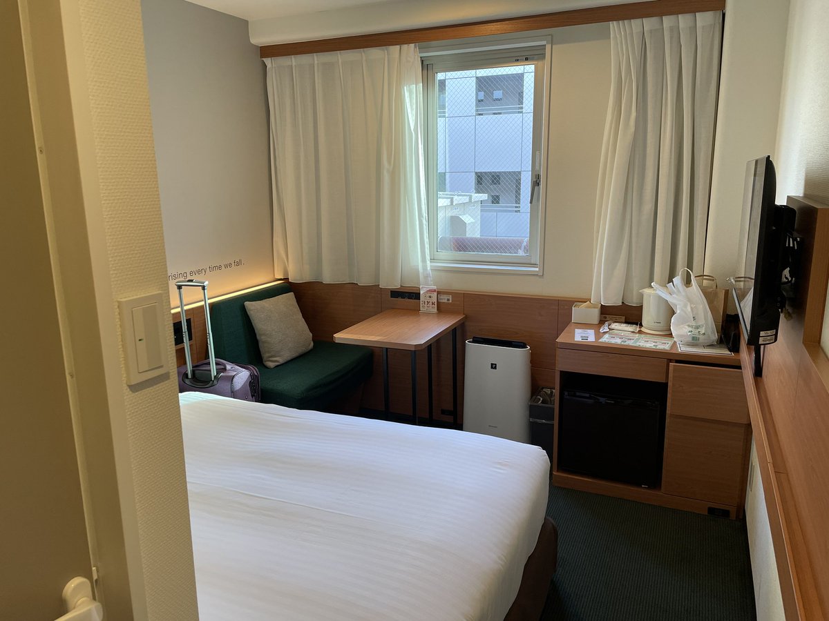 生え際が俺の進歩に追いつかないようなので思い切って植毛手術受けてきました
これで向こう50年は髪上げ出来るかな…

退きし髪よ、今こそ運命を覆せ