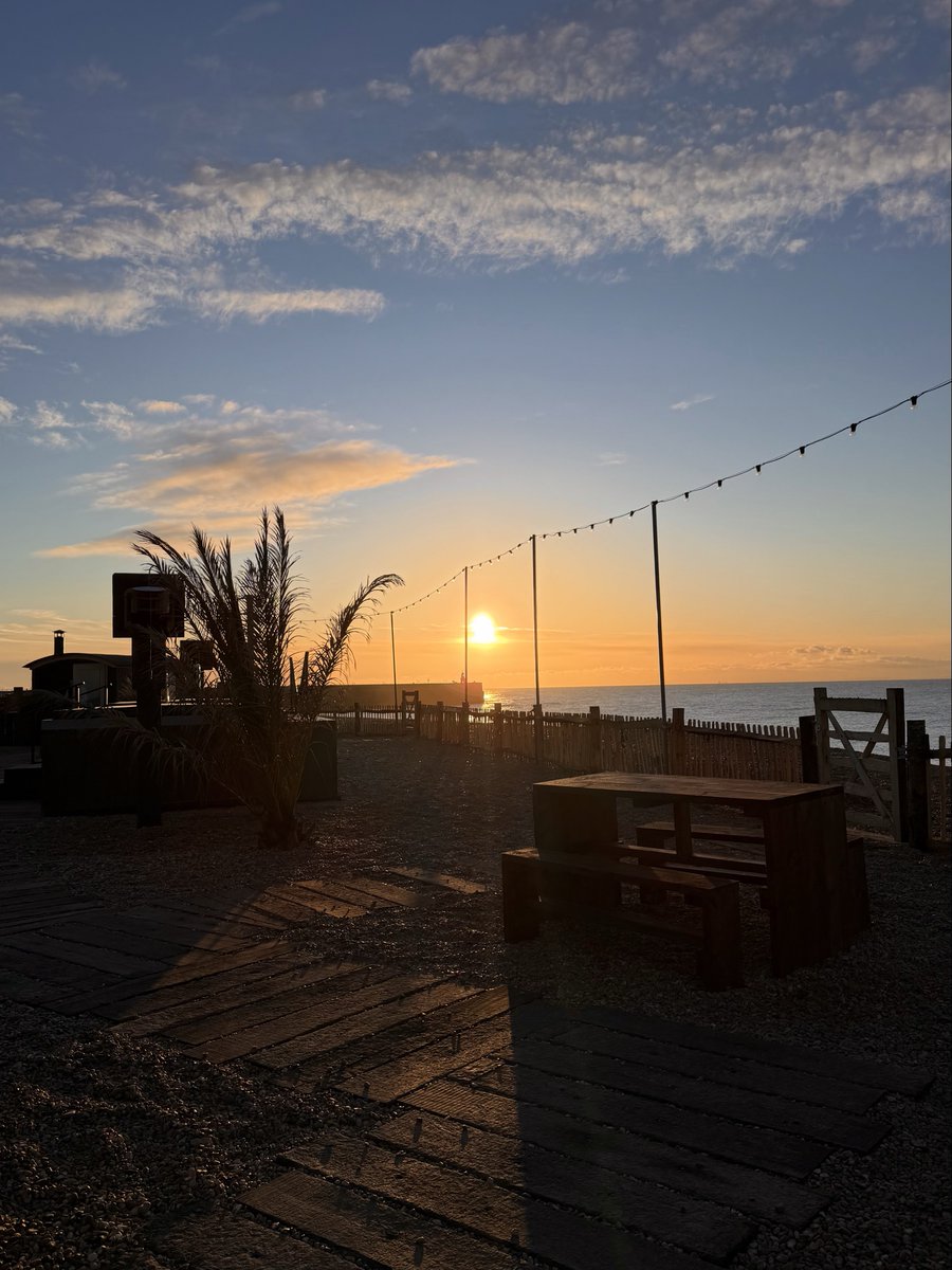 Kelly 👱🏻‍♀️🌊🔆 tweet media