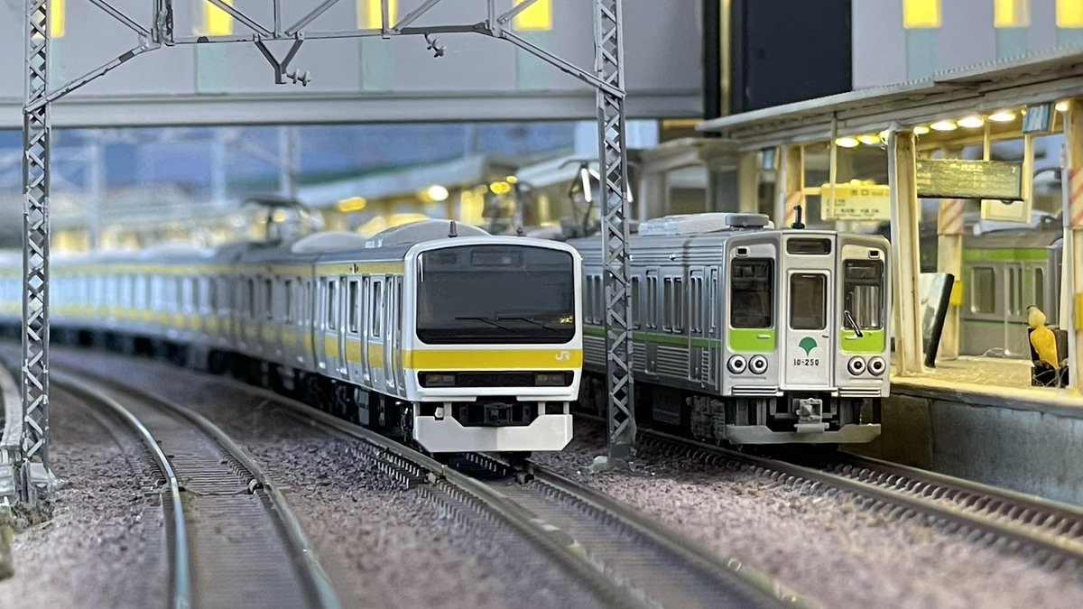 Re_Color_train's tweet photo. 【東京・本店4階】本日ご来店のお客様⑨

総武線、都営新宿線などの並びです！

※ 全線貸切3h

#リカラー #Re_Color #鉄道模型 #ｎゲージ  #レンタルレイアウト https://t.co/i5cE4xnjJF