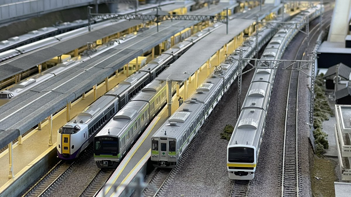 Re_Color_train's tweet photo. 【東京・本店4階】本日ご来店のお客様⑨

総武線、都営新宿線などの並びです！

※ 全線貸切3h

#リカラー #Re_Color #鉄道模型 #ｎゲージ  #レンタルレイアウト https://t.co/i5cE4xnjJF