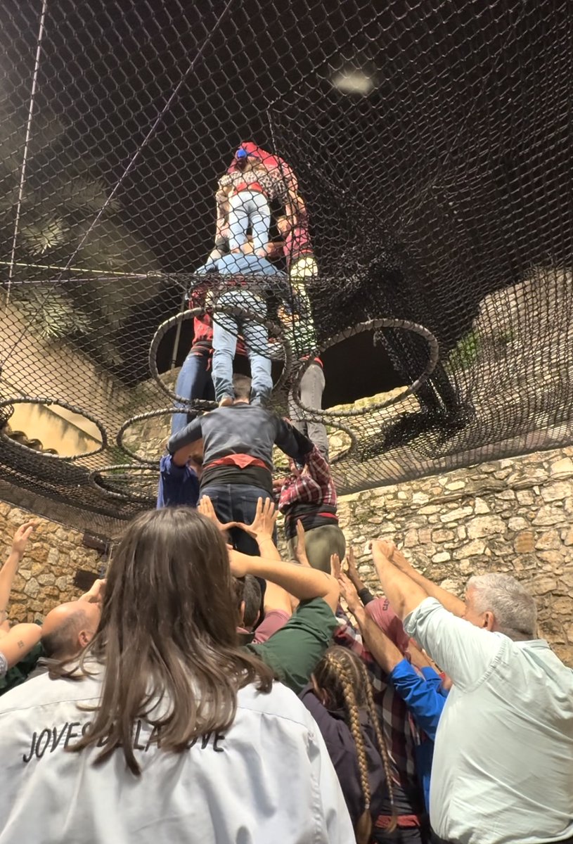 Jove de Sitges tweet media