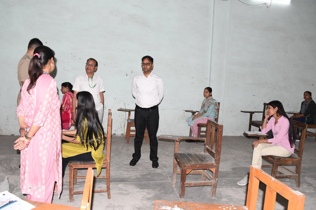 DM Firozabad tweet media