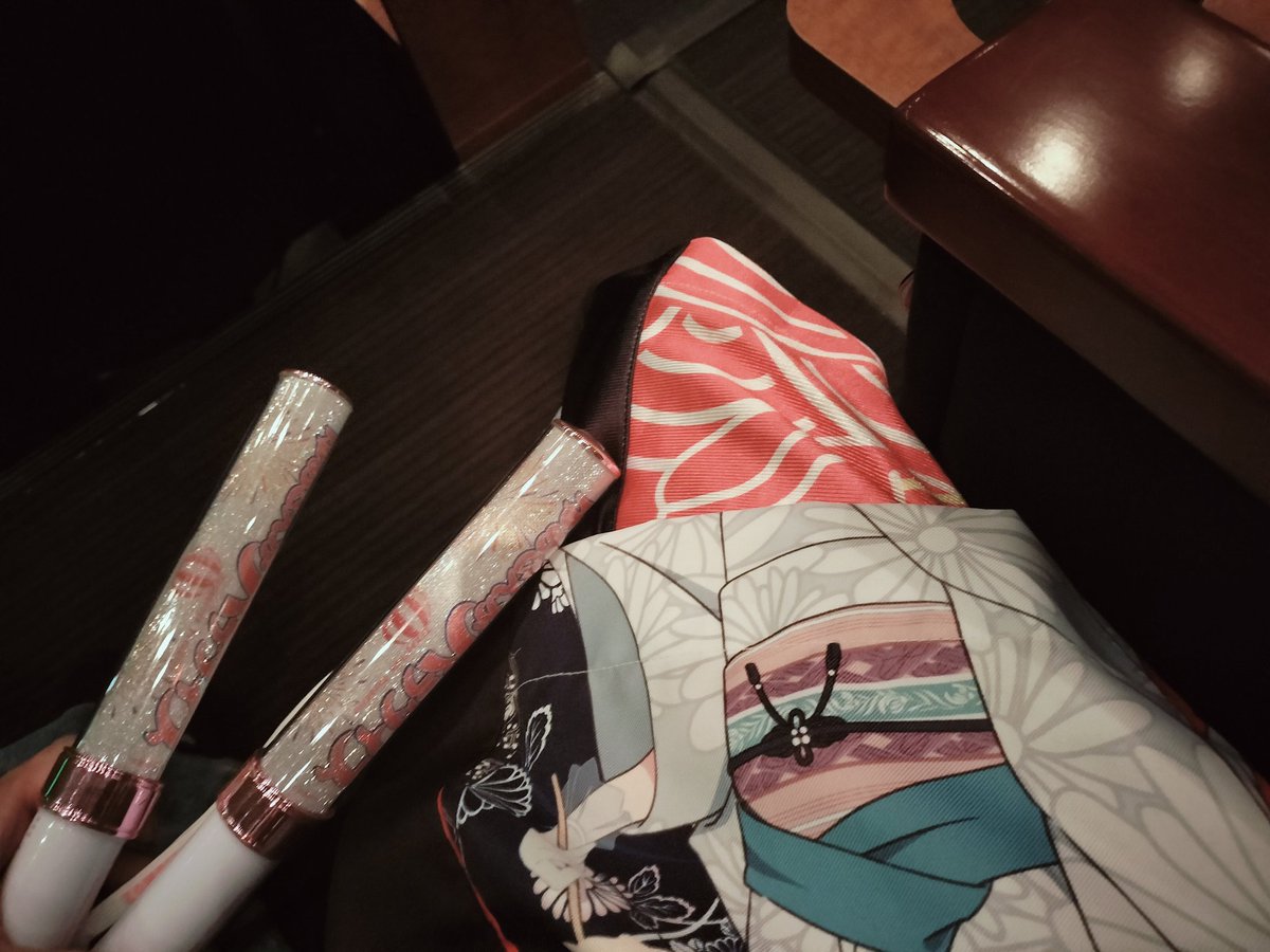 今日はスペシャルラッキーデーです🥰ああ本当に嬉しい❗
一生モンの思い出となることうけあいです❗
#ゾンビランドサガ
#109シネマズ佐賀