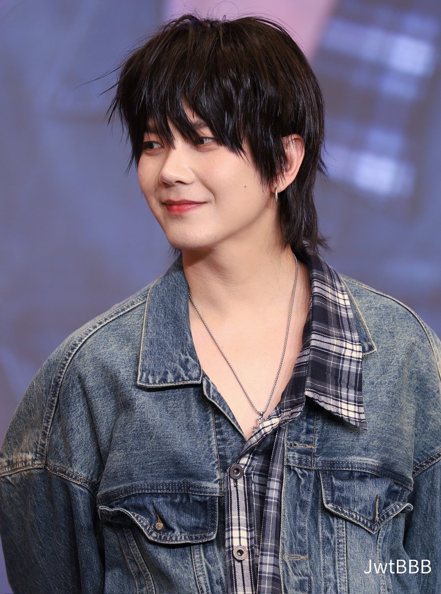 The most beautiful Star in the Universe 💙💙💙💫♾️🍦

SWEET MOMENT WITH BUILD 

#BuildXTheodoreGelato