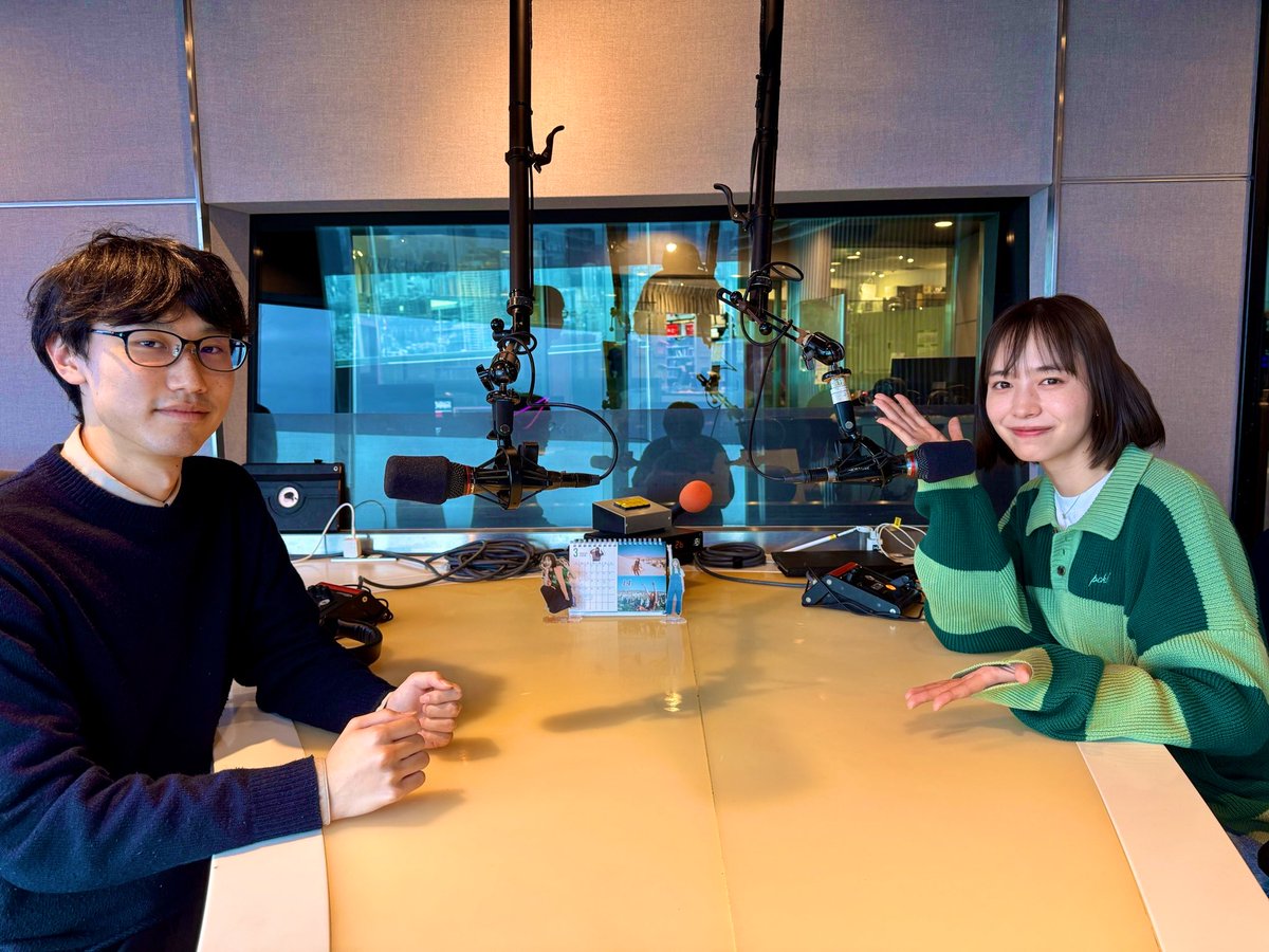 tomolab813's tweet photo. 【 “眠る”とは何かから
     睡眠を考える😴】

こんや8時
#井桁弘恵 ナビゲート
@Hiroe_igeta23
@official_BOX
 
【イシュー】睡眠
【フェロー】金谷啓之さん
東京大学大学院医学系研究科

／
radiko リアルタイム聴取
👇
https://t.co/2QMZMpuTUD
＼

#jwave
#トモラボ813

#ロジスティード https://t.co/g9bDDUUdyg