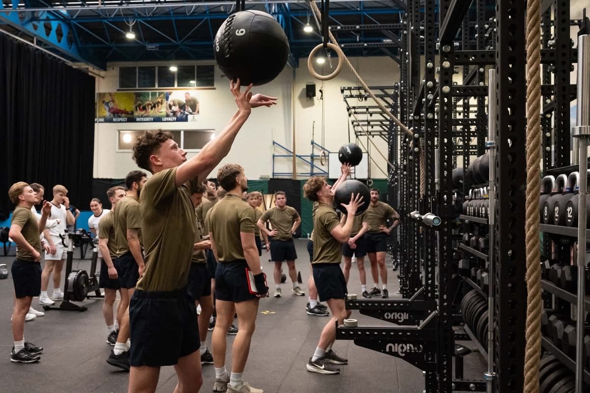 HMS COLLINGWOOD tweet media