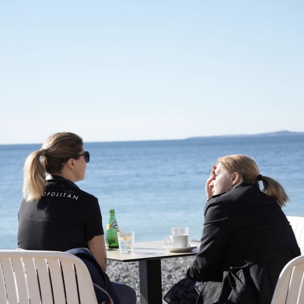 À la Plage Beau Rivage, profitez d’un moment convivial et savourez des plats méditerranéens préparés avec soin.
Open 7/7 <a href="/VisitCotedazur/">Côte d'Azur France</a>  <a href="/ExploreNCA/">Explore Nice Côte d'Azur</a>