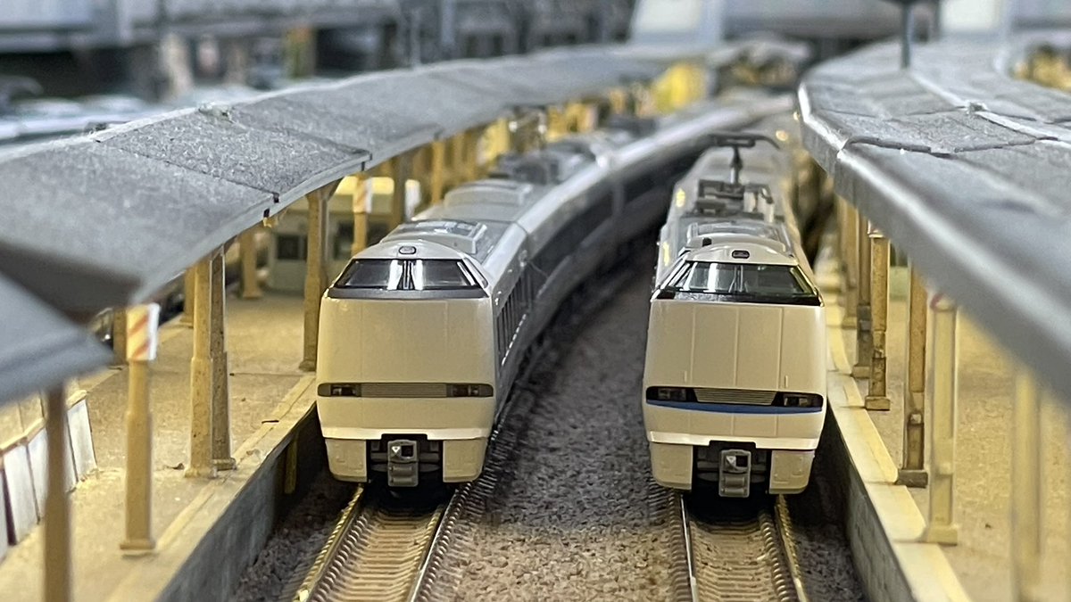 Re_Color_train's tweet photo. 【東京・本店4階】本日ご来店のお客様⑩

サンダーバード、トワイライトエクスプレスなどの並びです！

※ 全線貸切3h

#リカラー #Re_Color #鉄道模型 #ｎゲージ  #レンタルレイアウト https://t.co/tlldU6CVju