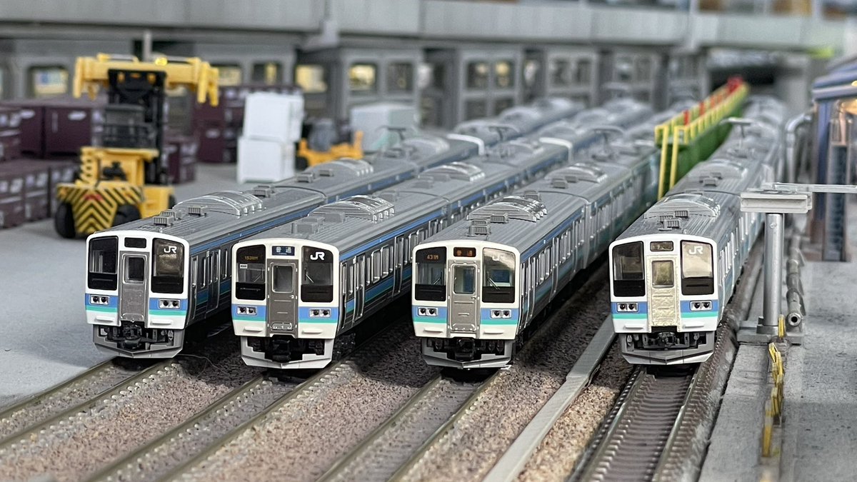 Re_Color_train's tweet photo. 【東京・本店4階】本日ご来店のお客様⑩

サンダーバード、トワイライトエクスプレスなどの並びです！

※ 全線貸切3h

#リカラー #Re_Color #鉄道模型 #ｎゲージ  #レンタルレイアウト https://t.co/tlldU6CVju
