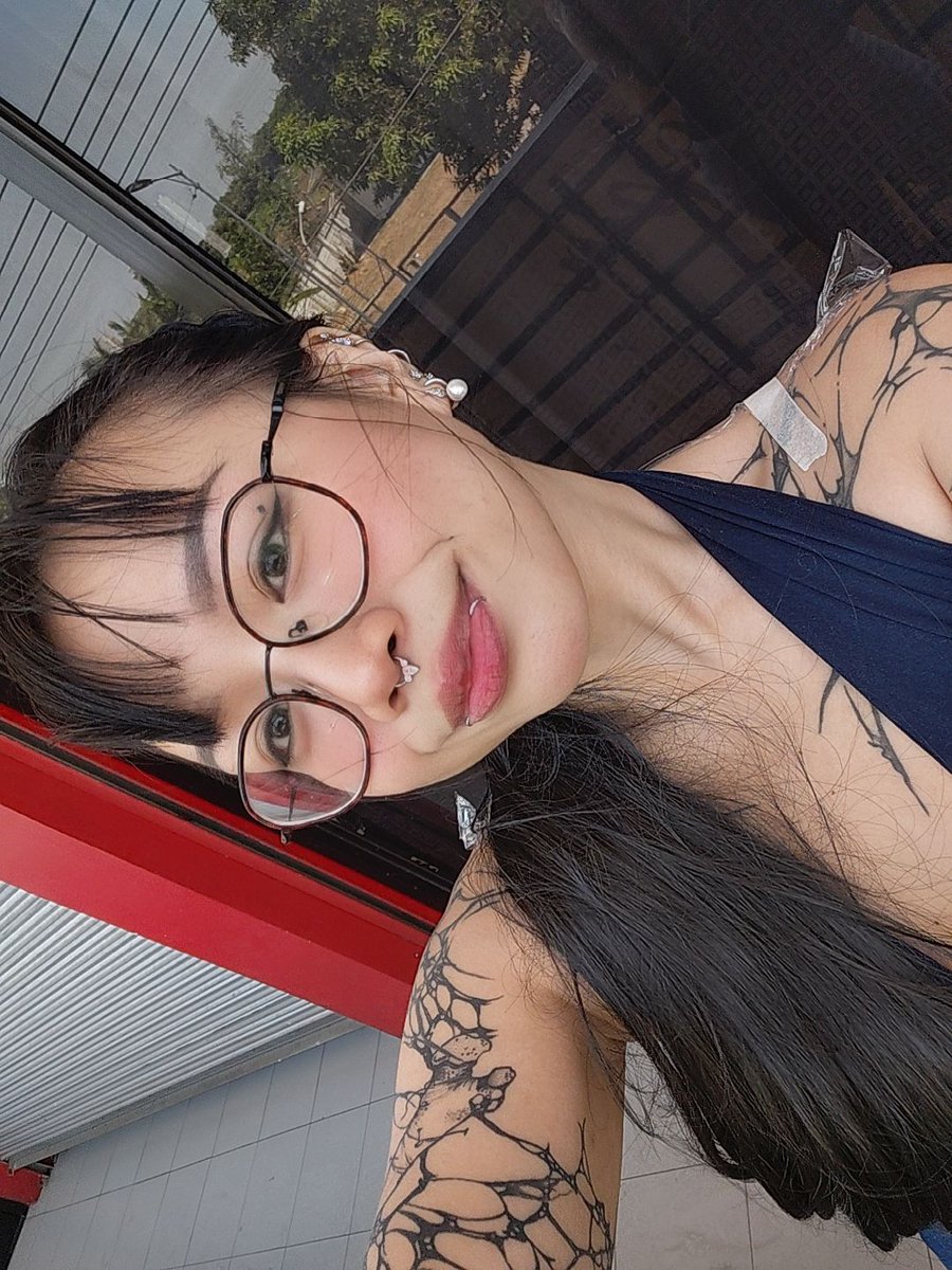 love, maze 𝜗𝜚 ⋮ comms open! 💞 tweet media