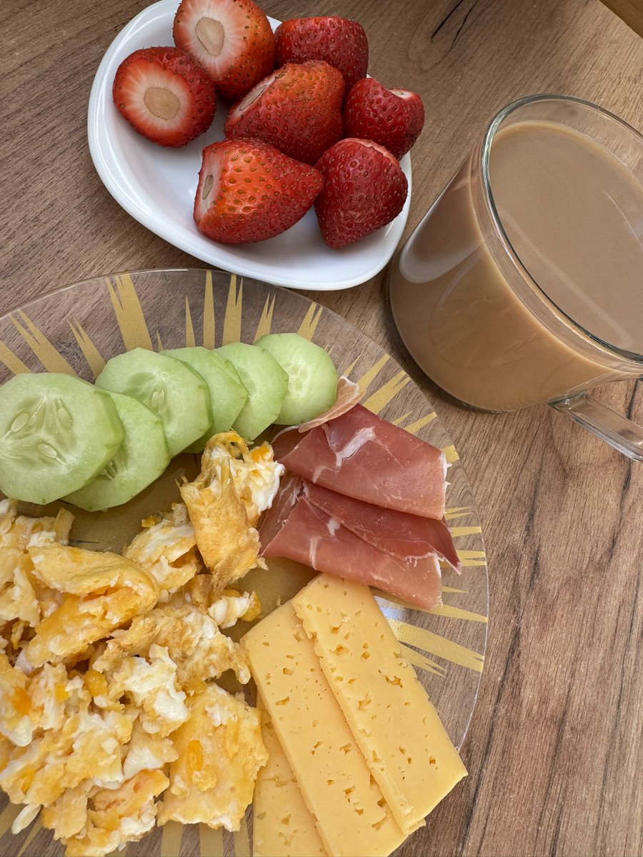 Давай перейдём на ты tweet media