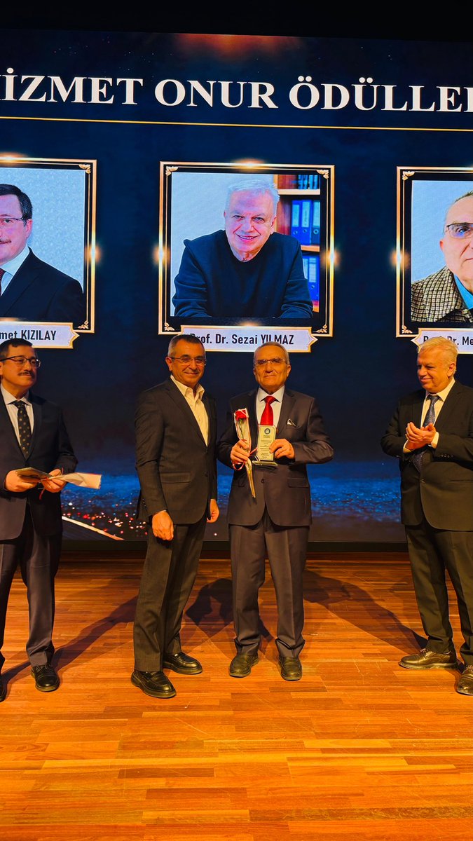 📍 İnönü Üniversitesi Kongre ve Kültür Merkezi

İnönü Üniversitesi Rektörlüğümüz ve Tıp Fakültesi Dekanlığımız tarafından düzenlenen 14 Mart Tıp Bayramı Kutlama Töreni’ne katıldık.

Her şartta ve her koşulda görevlerini büyük bir özveriyle yerine getiren başta hekimlerimiz olmak