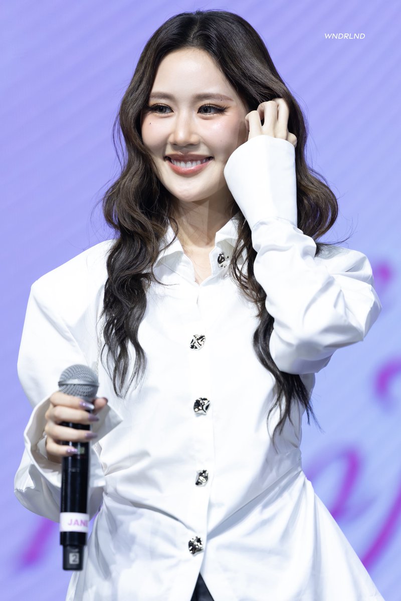 wonderland ◡̈ tweet media