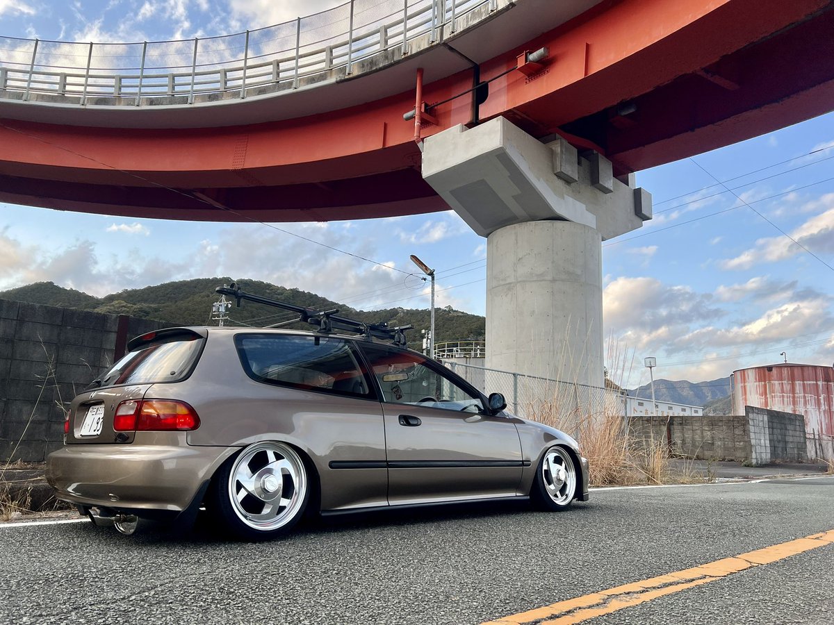 arrow_193's tweet image. お気に入りの写真
ぐるぐる橋とシビック🌀
#civic 
#eg
#usdm
#90s