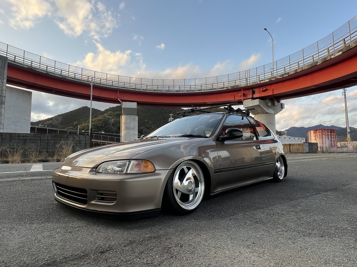 arrow_193's tweet image. お気に入りの写真
ぐるぐる橋とシビック🌀
#civic 
#eg
#usdm
#90s