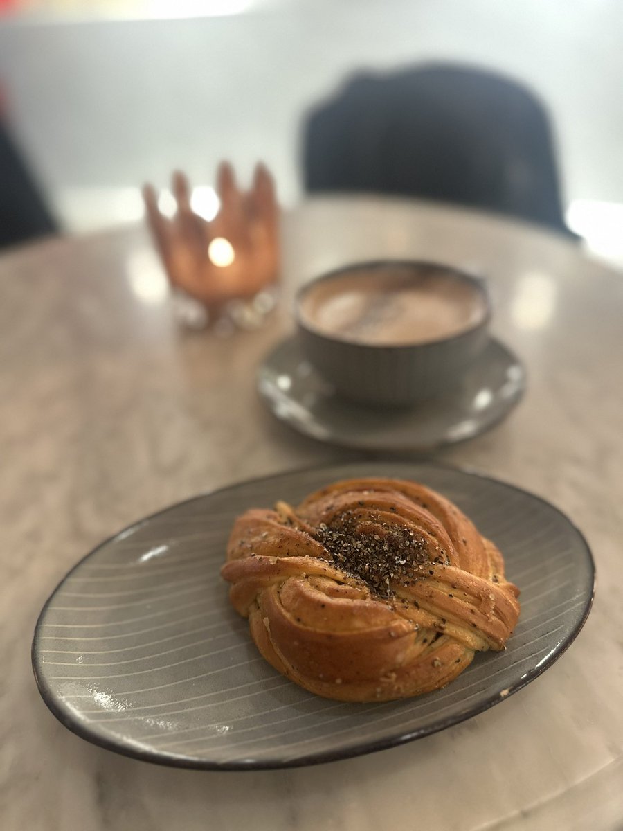 Nick (Pfizer^5) Sakellariou ᯅ tweet media