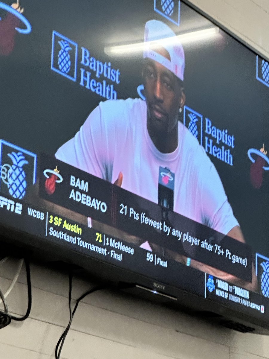 Tedd Buddwell 🏀🏈 tweet media