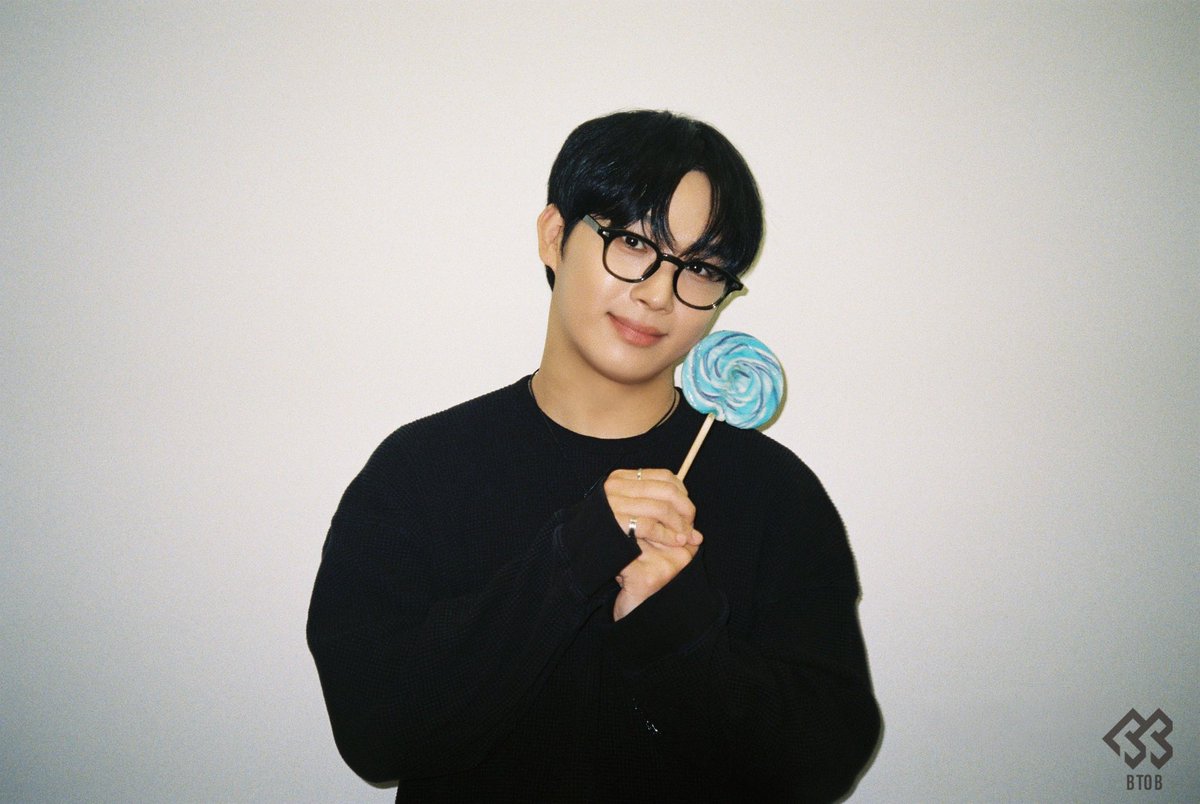 눈 엄청 크게 떴어..😀
#임현식