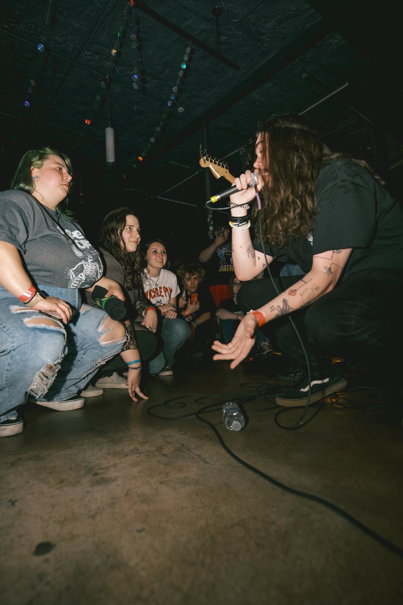 Reilly’s Bad Photos tweet media