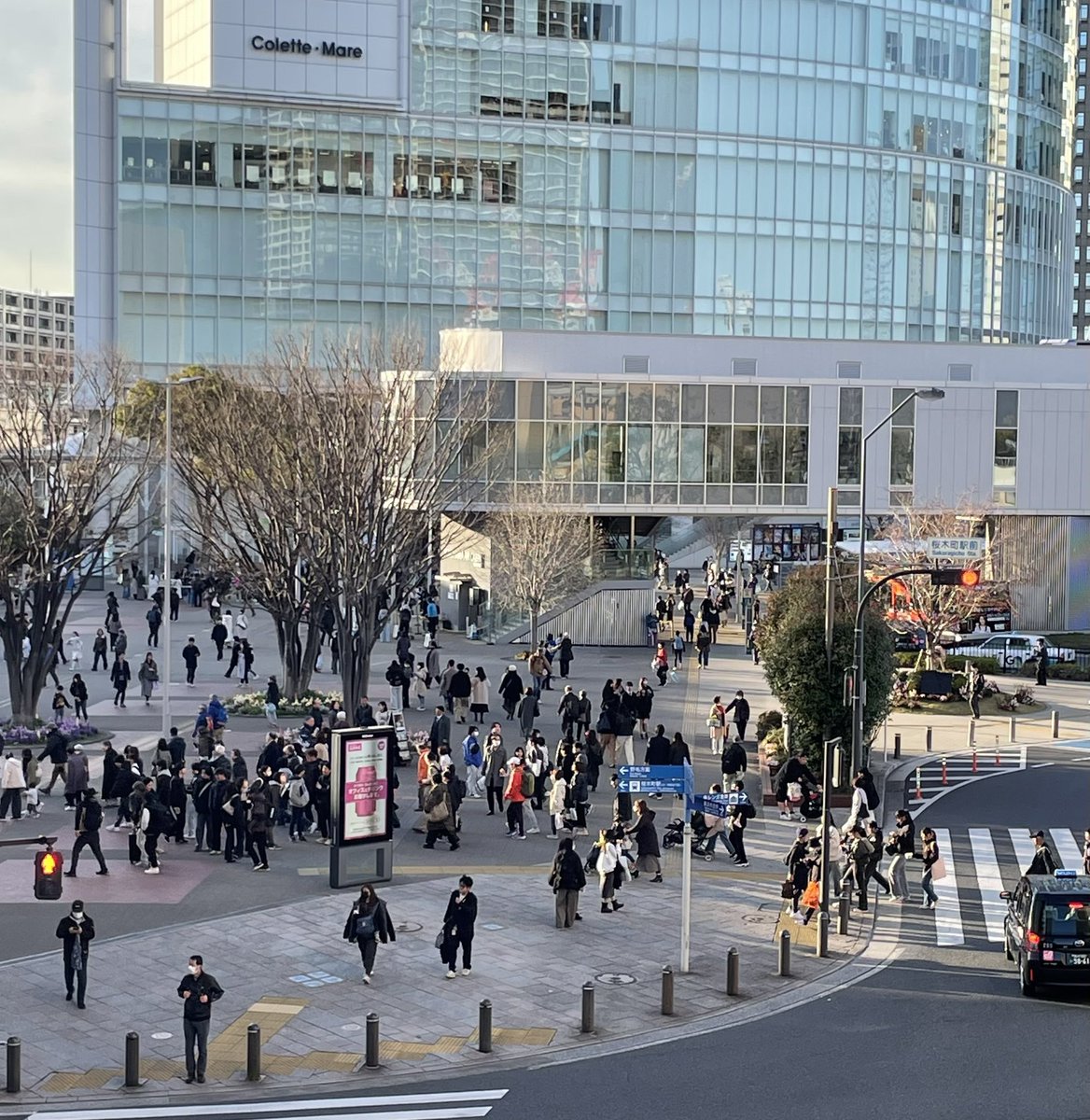 【酔ってます】
人が集う街っていいよな！
＃横浜桜木町