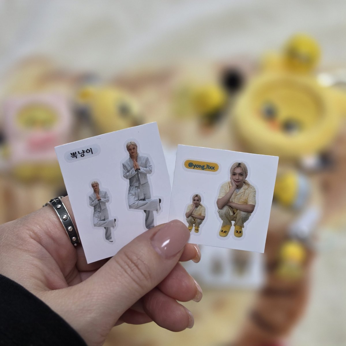 eun_bbok0915's tweet photo. 🐣Stray kids Fanmeeting 🐤
Stay in Our Little House。.*:・'°☆
뽁냥이 띠브띠부실 나눔합니다💛

😽일시 : 3월 29일 첫막 팬미팅
😻수량 : 총 40장(2종)
😺시간 및 장소 : 당일 타래 공지 https://t.co/yeEsDgpxJv
