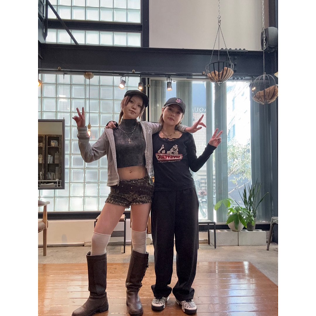 takeutick's tweet photo. 東京、大阪、神戸、姫路にある美容室
【TICK-TOCK】
スタッフスナップ写真📸

小顔に見せ、ブロー無しでキマる！
形状記憶カット（特許取得済み）が学べるサロンです。

カットが簡単で、楽しくなります。

★★リクルート募集★★
https://t.co/xpwR7Z4bP3
各サロンにお電話ください♩ https://t.co/JDWZDwT9YV