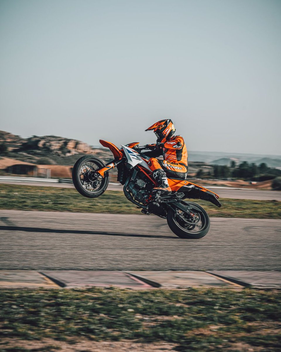 KTM UK Official tweet media