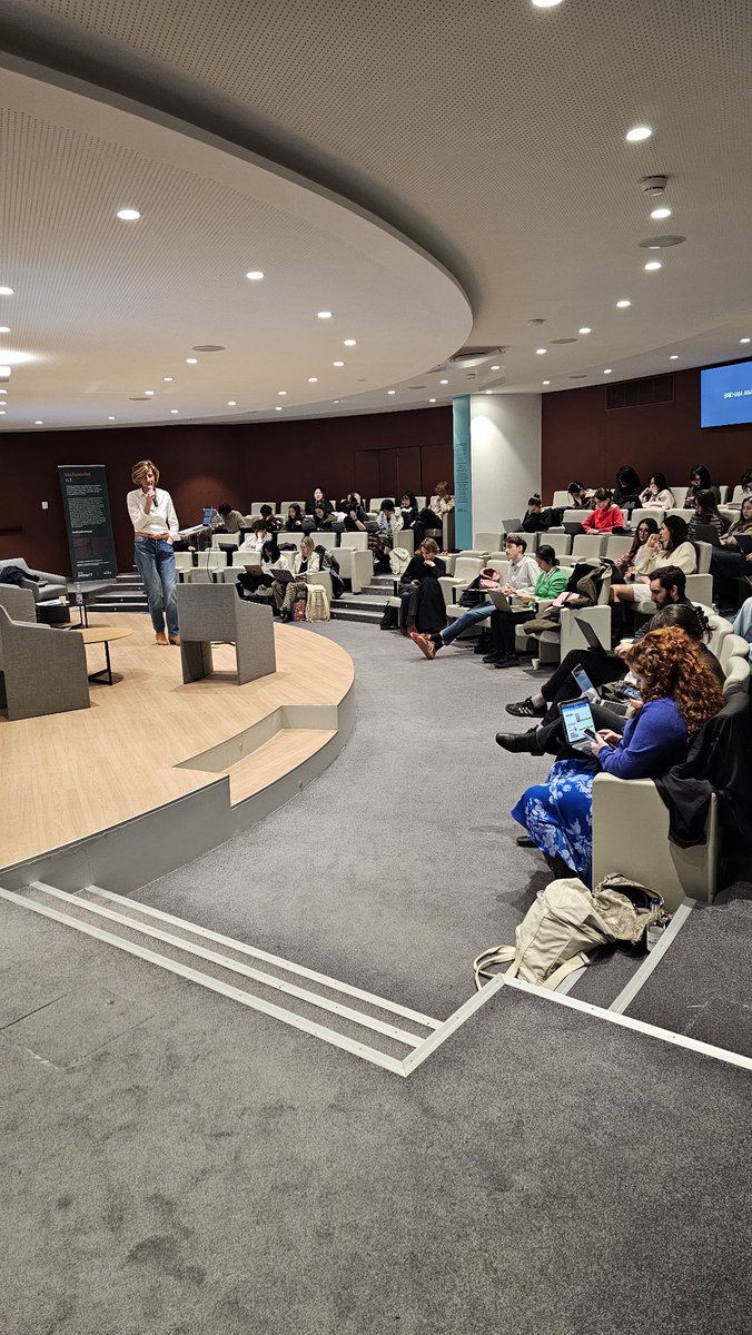 André HOT tweet media