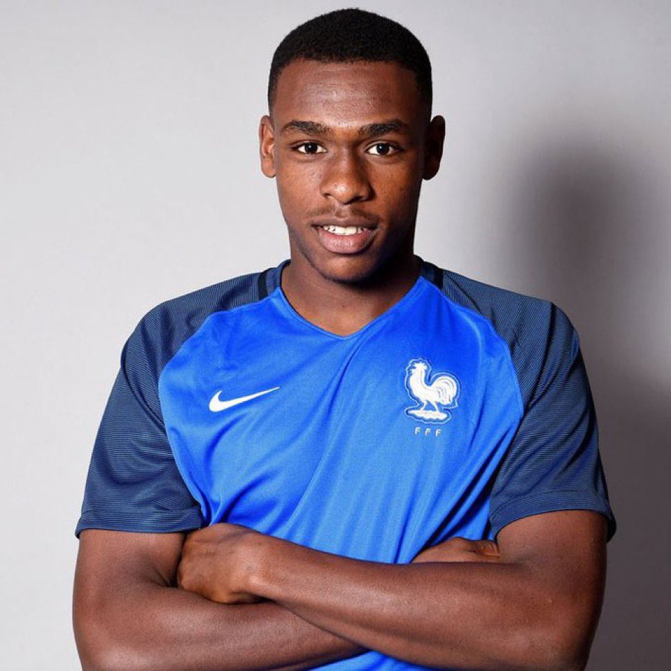 🗣️ « 𝗧𝗢𝗨𝗧 𝗔𝗨𝗧𝗥𝗘 𝗖𝗛𝗢𝗜𝗫 𝗤𝗨𝗘 𝗟𝗔 𝗙𝗥𝗔𝗡𝗖𝗘 🇫🇷 serait 𝗛𝗬𝗣𝗢𝗖𝗥𝗜𝗧𝗘 et 𝗨𝗡 𝗖𝗛𝗢𝗜𝗫 𝗣𝗔𝗥 𝗗𝗘́𝗙𝗔𝗨𝗧 ! » disait Issa Diop il y a quelques années.

𝗖𝗼𝗺𝗺𝗲 𝗯𝗲𝗮𝘂𝗰𝗼𝘂𝗽 𝗱’𝗮𝘂𝘁𝗿𝗲𝘀 𝗷𝗼𝘂𝗲𝘂𝗿𝘀 (𝗻𝗼𝘁𝗮𝗺𝗺𝗲𝗻𝘁 𝗮𝘃𝗮𝗻𝘁 𝗹𝗮