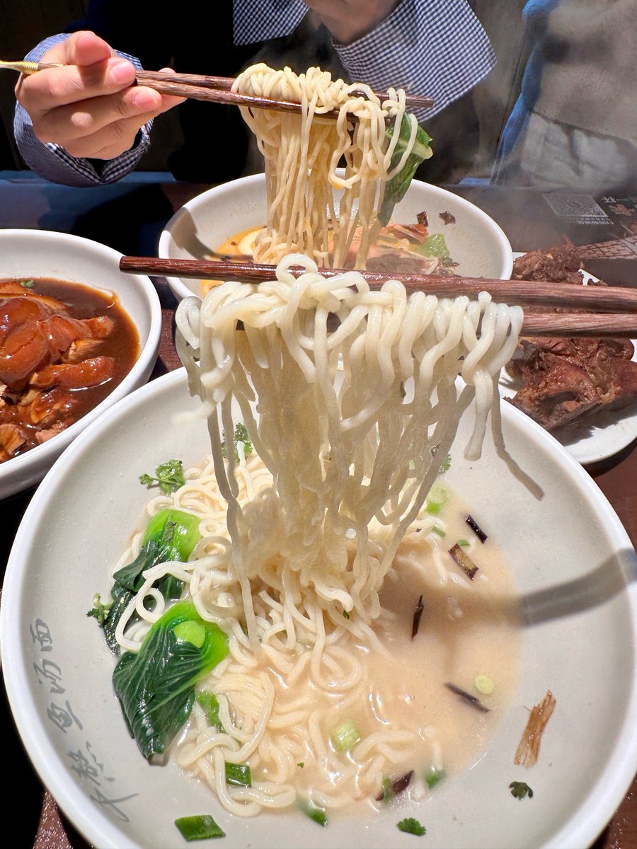 Roes CaIian Ivnastmants 🌹 tweet media