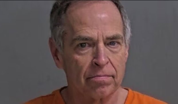big_clue_clown's tweet photo. @dom_lucre Whole town showed up at Denny's to shut this down—68-year-old guy caught trying to meet a 14-year-old. Community stepping up like that? That's powerful. Kids come first. https://t.co/3jSRYXWpZV