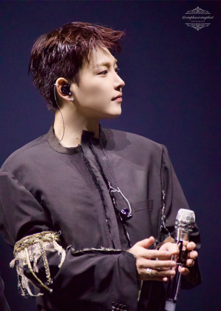 みるみる tweet media