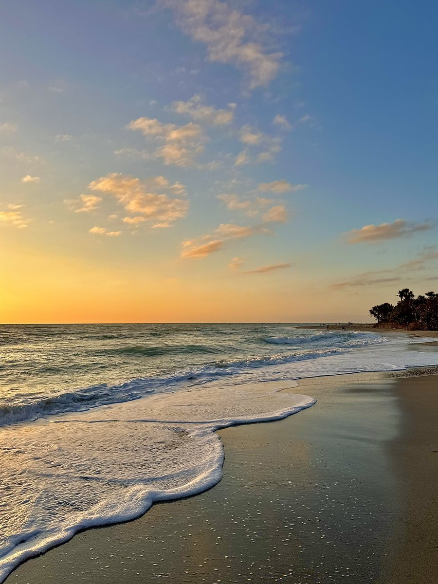 Happy Saturday! 
#BeachLife