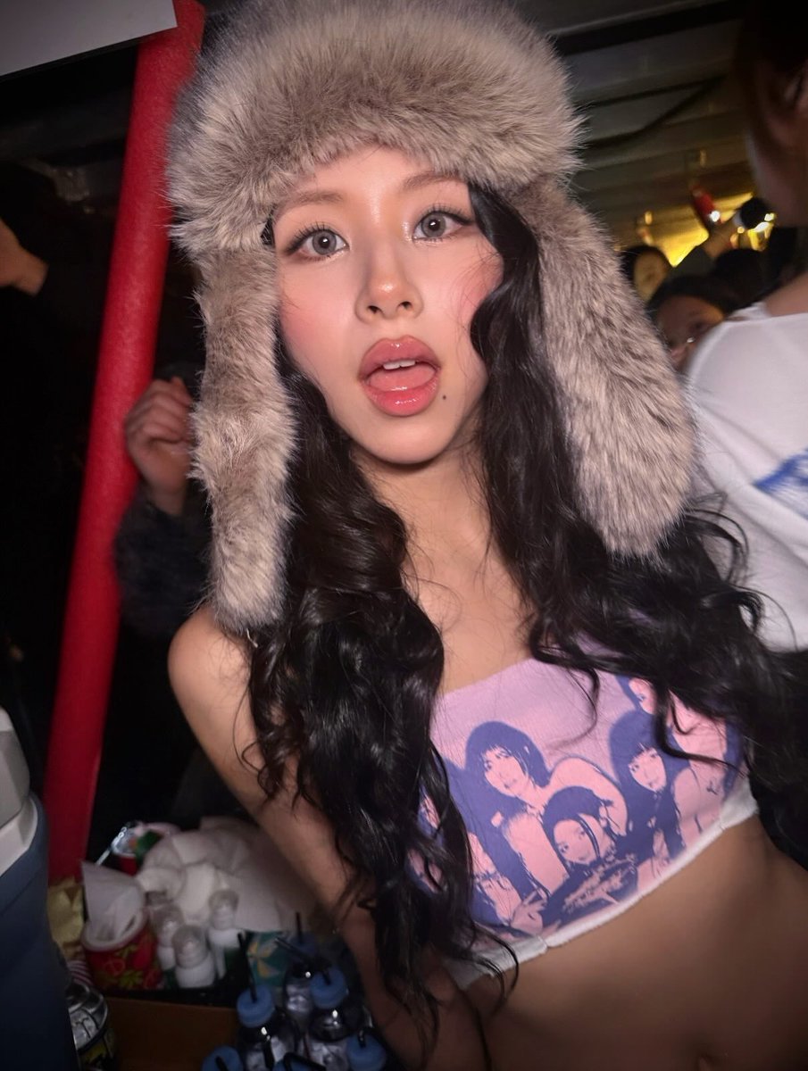 chaeyoung pics tweet media