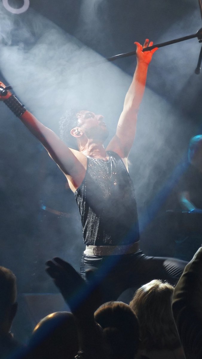 Tributo a Queen by Momo en Sarau 0911 #Xiaomi13Pro <a href="/Xiaomi/">Xiaomi</a> <a href="/XiaomiEspana/">Xiaomi España</a>