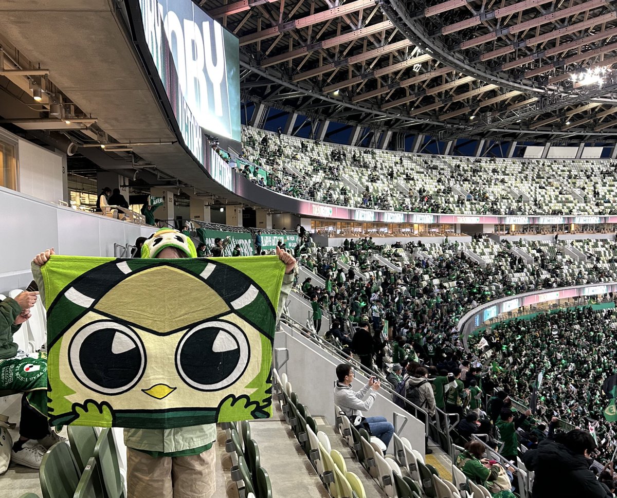 Kimi_green tweet media