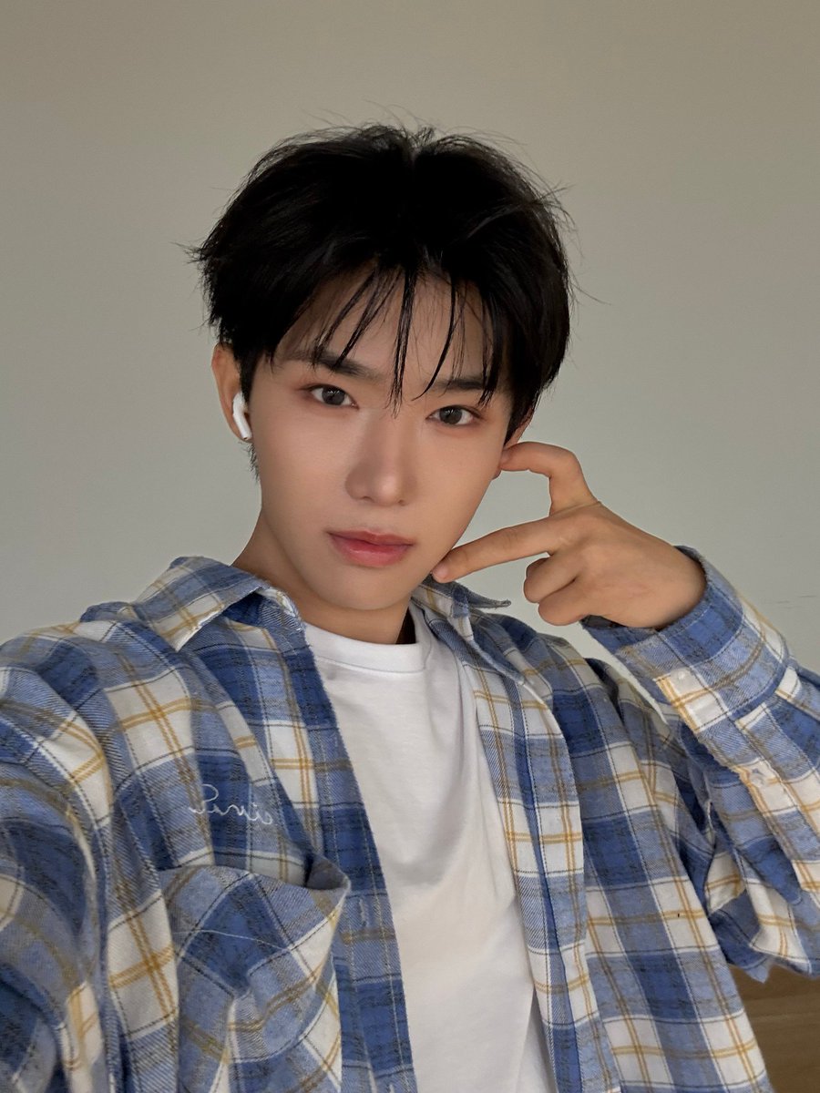 Yichen Indonesia Fanbase @yichen_idnteam - Twitter Profile | TwStalker