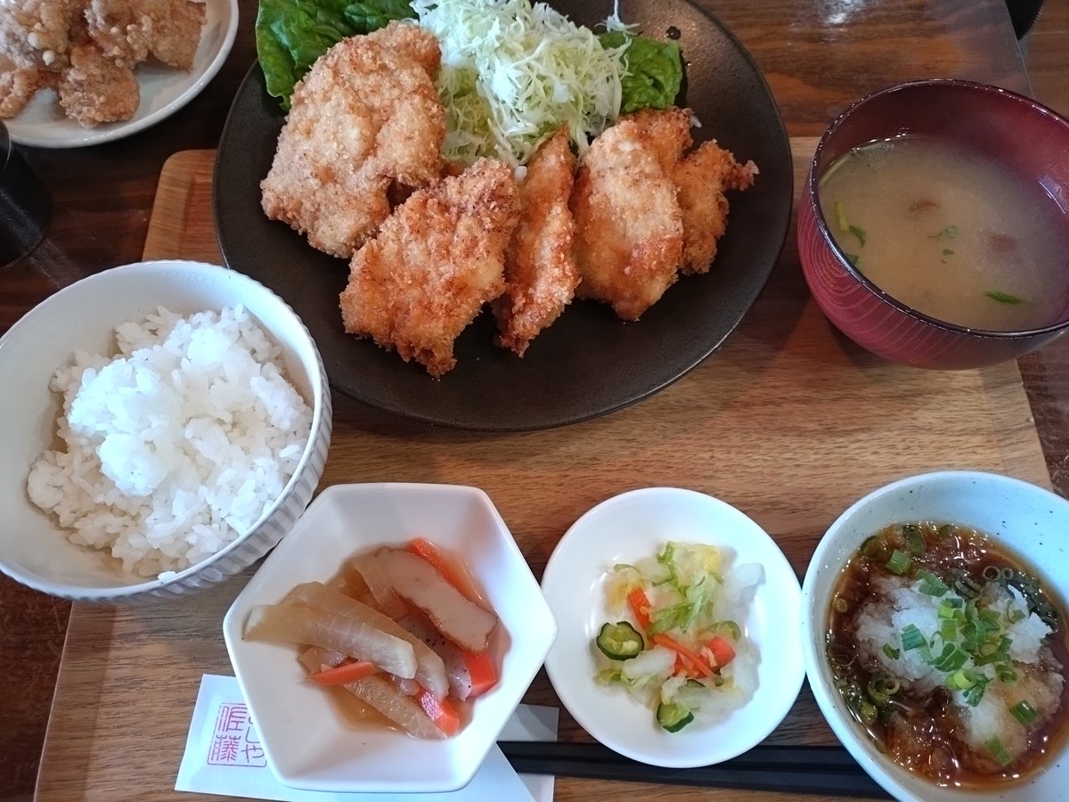 今日は私の風船も飛んだー🎈✨️ ファミリーでお食事🍚 そしてコロナ禍前以来の 超超超久し振りのカラオケ🎤🎶 寡黙な父が意外にも沢山歌いビックリw 体が弱ってきた母も気分転換できて楽しかったと😆 良き誕生日だった✨️