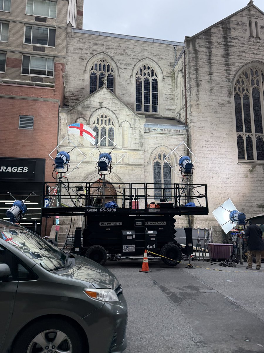 David_G_Stephen's tweet photo. @olv Something has been filming at the church on the corner of W 87/West End Ave in the UWS the past few days and it doesn’t look like they are done yet. The signs say the project is CHECHE. Any idea what this might be? https://t.co/Ax5qOnapRV