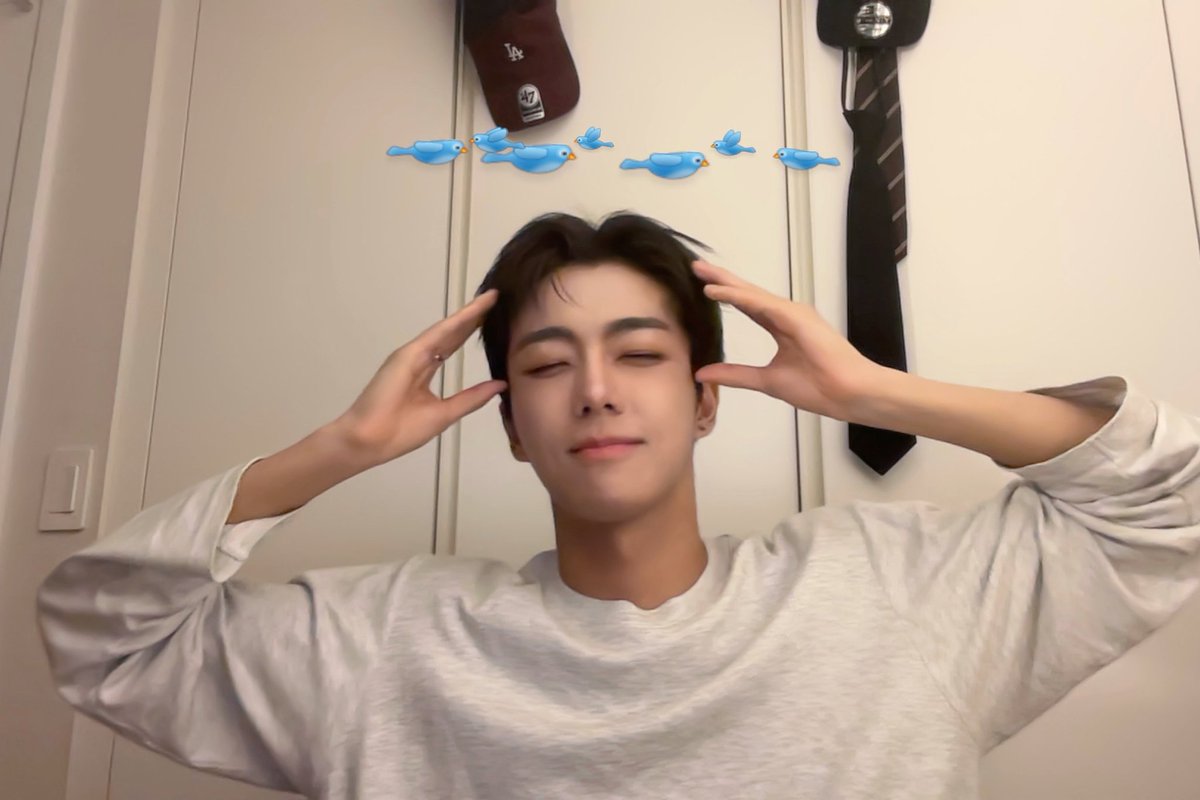 modysseycenter's tweet photo. [PLUS CHAT]

💬 260314 @MODYSSEYWORLD Plus Chat update with ROWAN

🔗 https://t.co/erjedpd4Mx
Please leave a like and comment!

#MODYSSEY #모디세이
#ROWAN #로완 https://t.co/PxenNq4C3Z