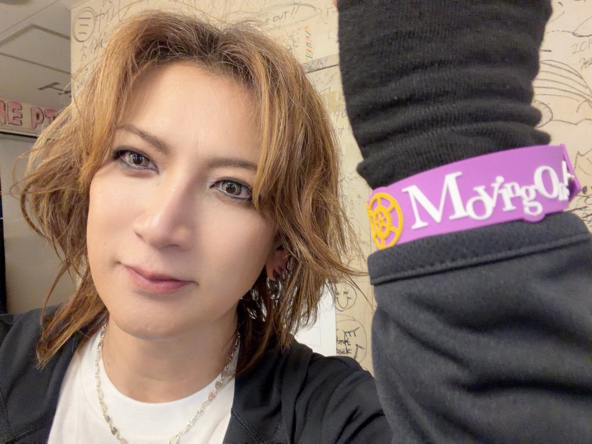 IKUObass190's tweet image. Rayflower

【15th Anniversary LIVE 全都道府県ツアー 2026 “ Moving on！"】

初日！

埼玉・
HEAVEN'S ROCK VJ-3！！

無事（？）に終了しました！！

初日に相応しくw

波乱の幕開け！

にしても

盛り上がり最高でした！

ありがとう！！

明日は

群馬！！

#Rayflower
#15thanniversary