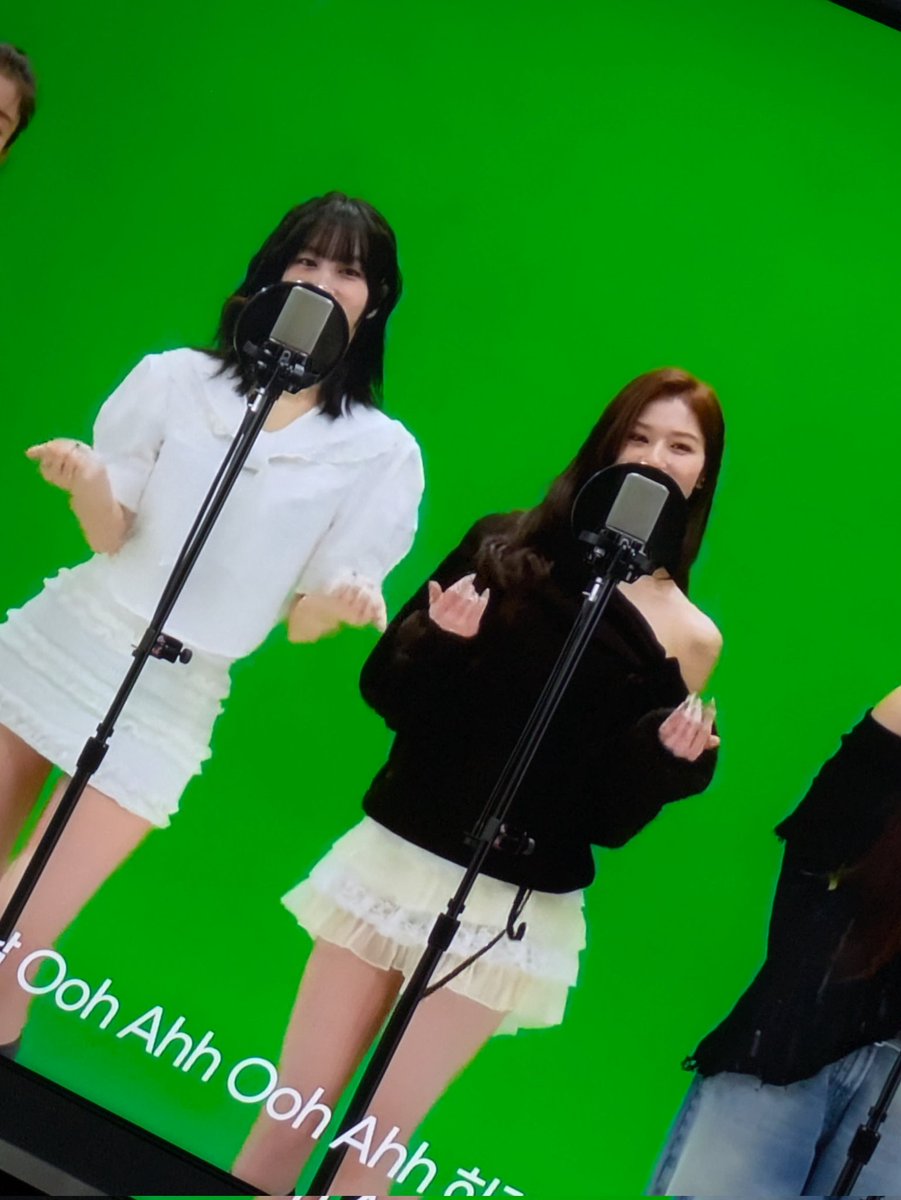 twomimi0's tweet photo. 酔っ払ってTWICE熱唱してる https://t.co/bUk5J0xcKj