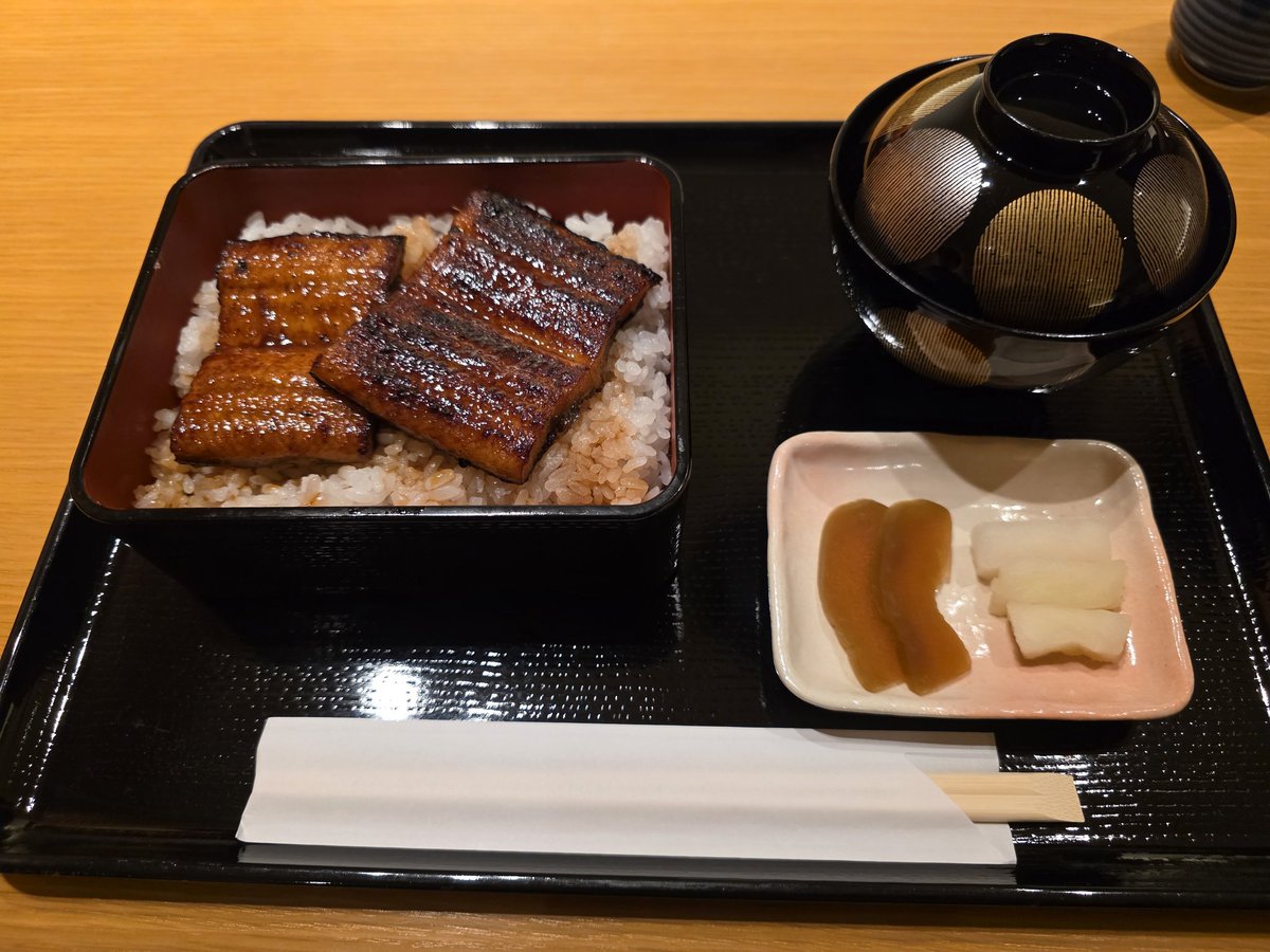 明日の星奪杯に参加の為、KZP号に乗り込み東京から琵琶湖へ移動！途中富士山見たり、うなぎ食べたりして、会場でちょっと投げたり。明日は楽しも～っと🥖